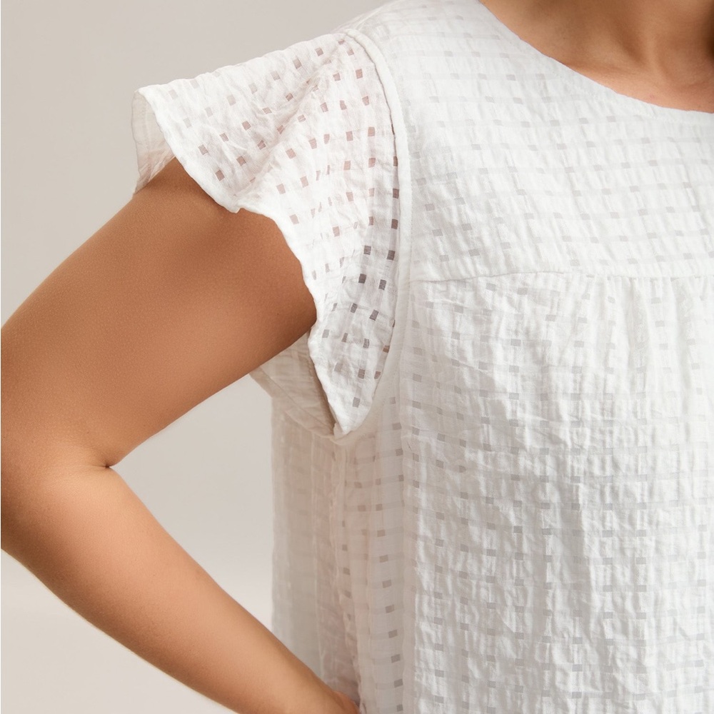 Women's White Textured Top - Picture 2 of 5